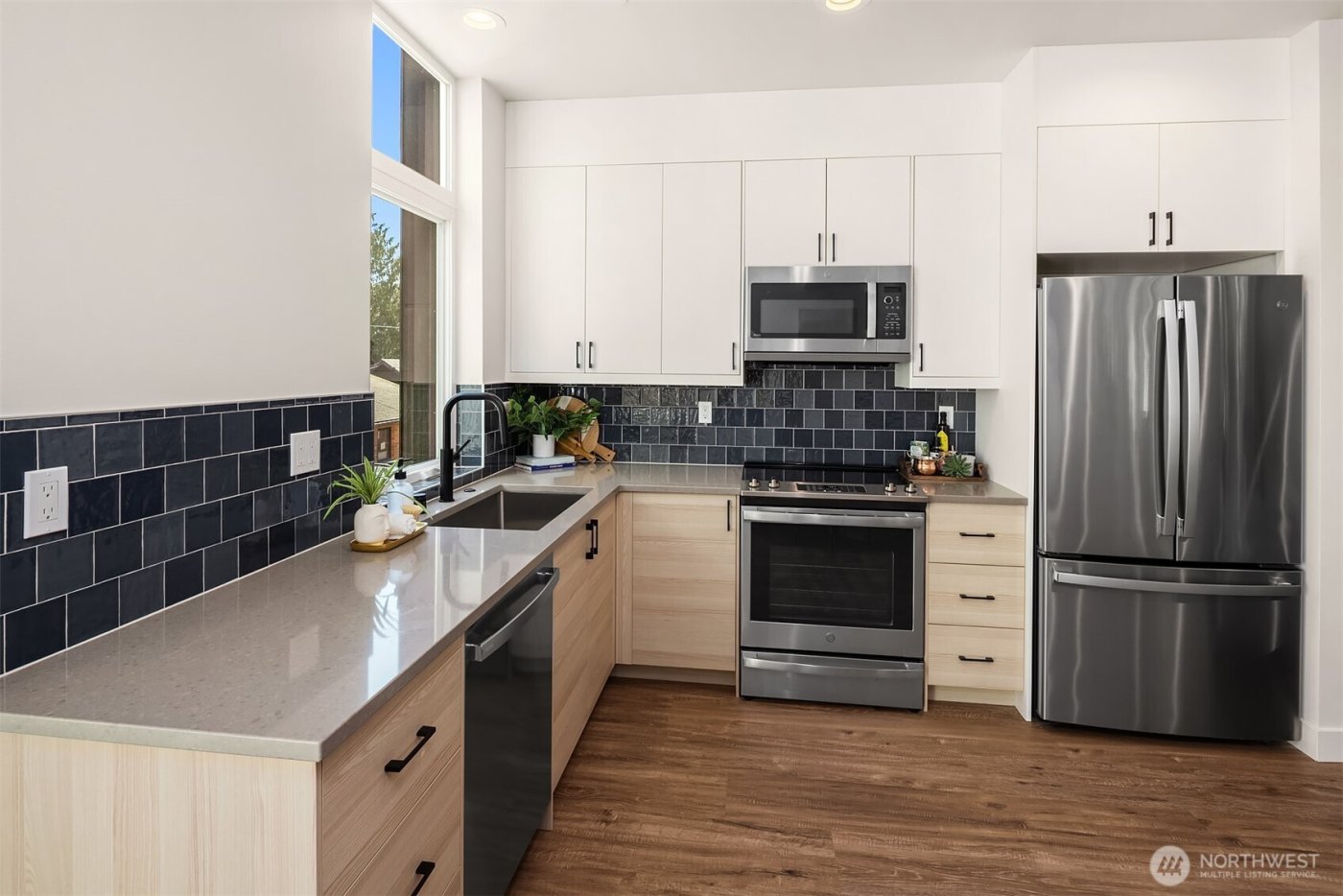 1715 17th Avenue , Seattle, WA 98122