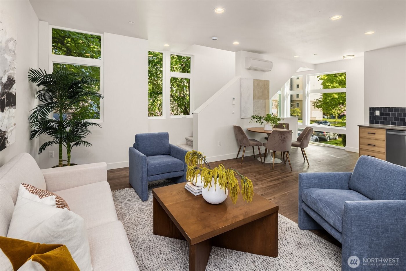 1715 17th Avenue , Seattle, WA 98122