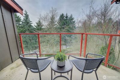 11058 NE 33rd Place #D6, Bellevue, WA 98004 - Photo 4