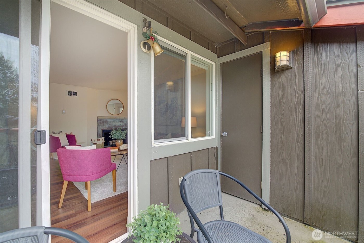 11058 NE 33rd Place #D6, Bellevue, WA 98004