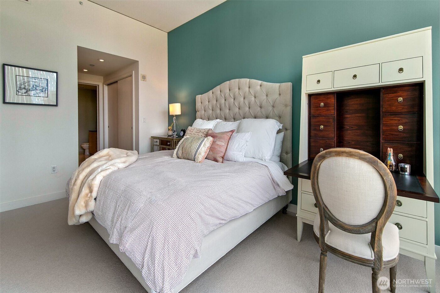 909 5th Avenue #2002, Seattle, WA 98164