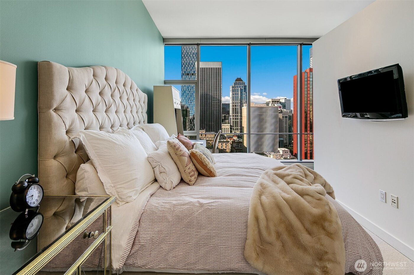 909 5th Avenue #2002, Seattle, WA 98164