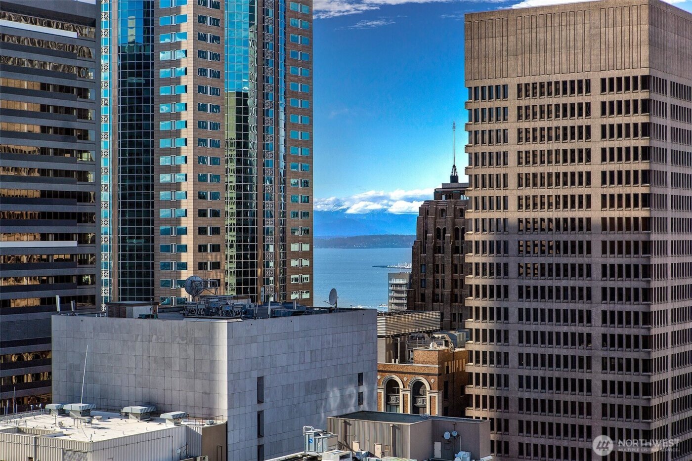 909 5th Avenue #2002, Seattle, WA 98164