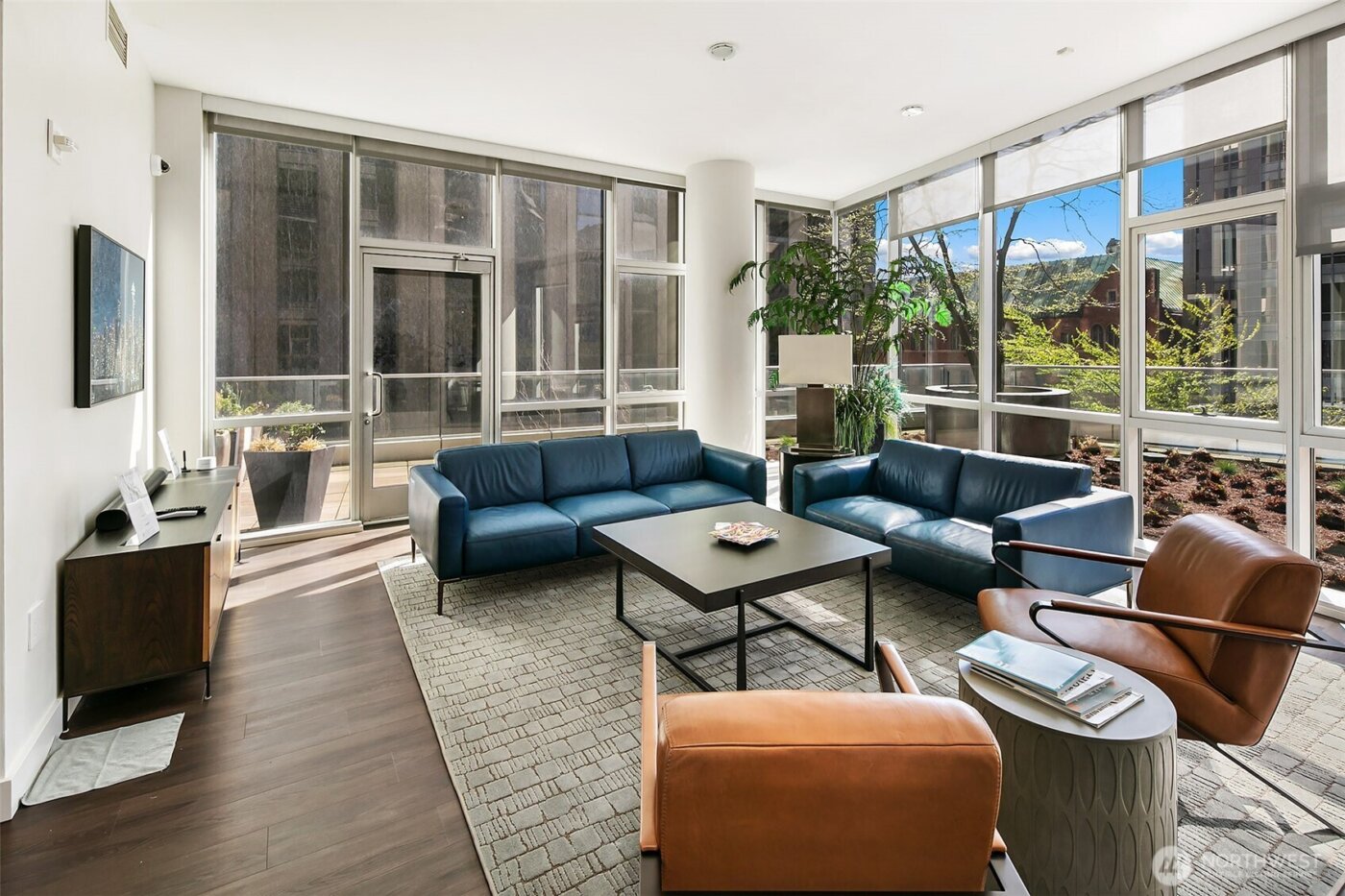 909 5th Avenue #2002, Seattle, WA 98164