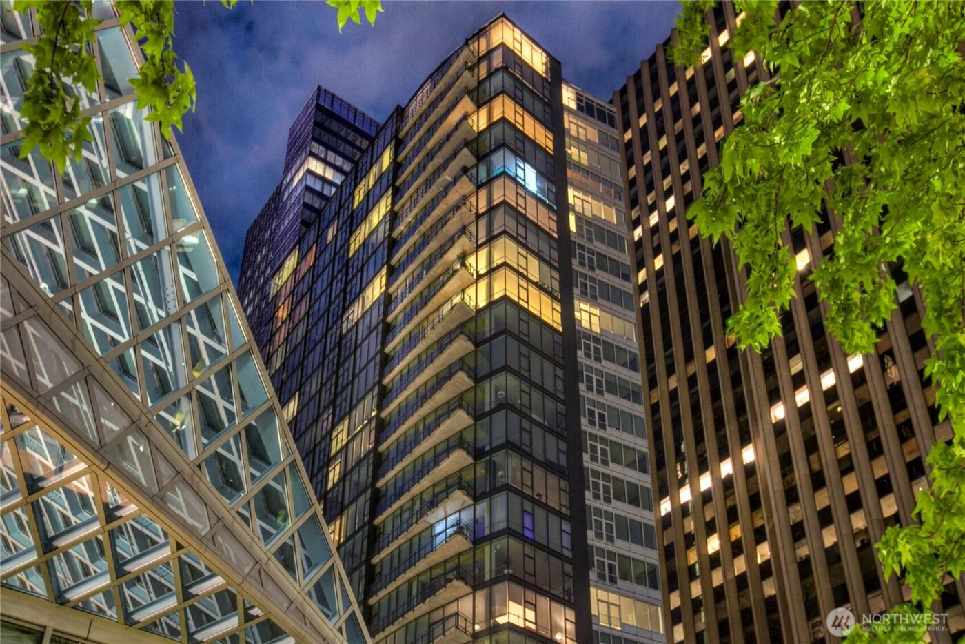 909 5th Avenue #2002, Seattle, WA 98164