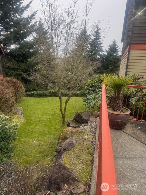 11058 NE 33rd Place #D6, Bellevue, WA 98004