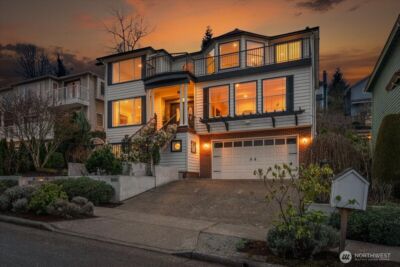 8145 5th Avenue SW, Seattle, WA 98106-2168 - Photo 2