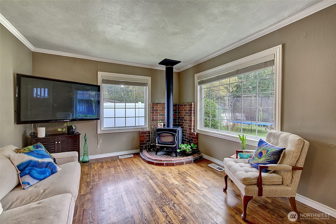 8829 231st Street SW, Edmonds, WA 98026