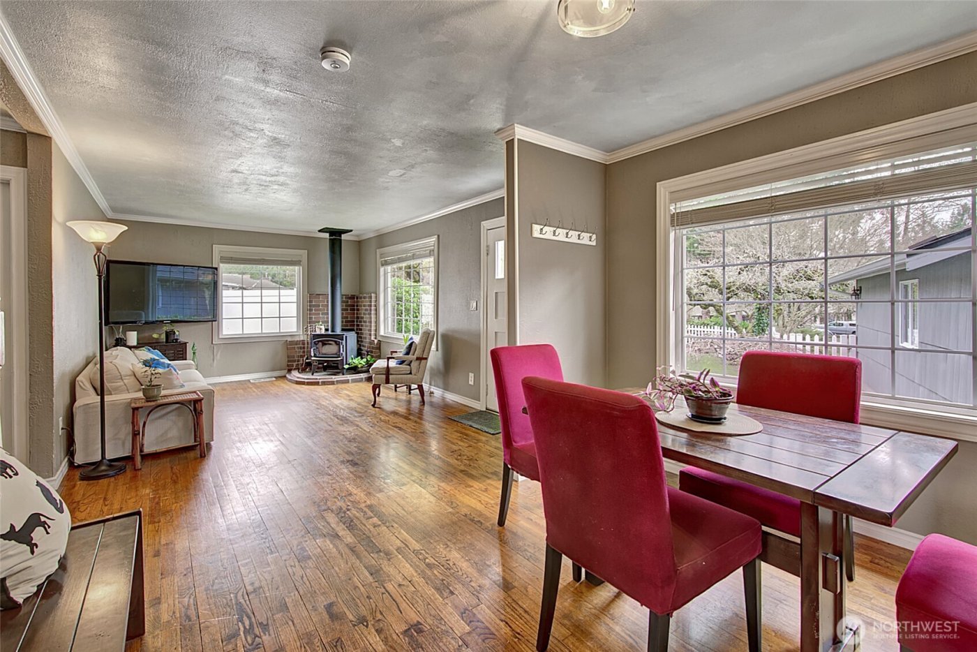 8829 231st Street SW, Edmonds, WA 98026