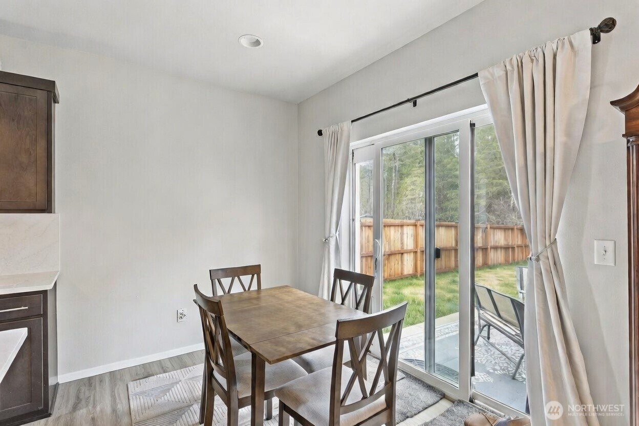 54 Basil Avenue , Shelton, WA 98584