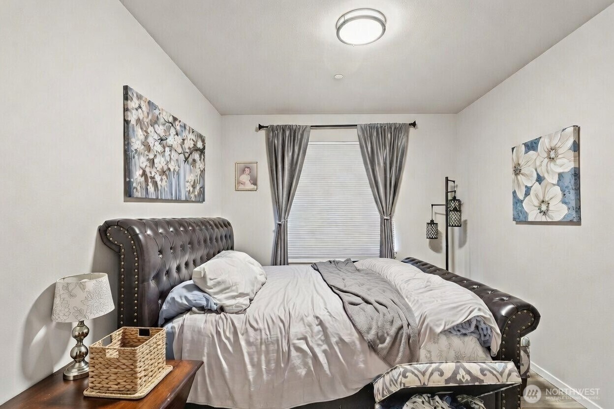 54 Basil Avenue , Shelton, WA 98584