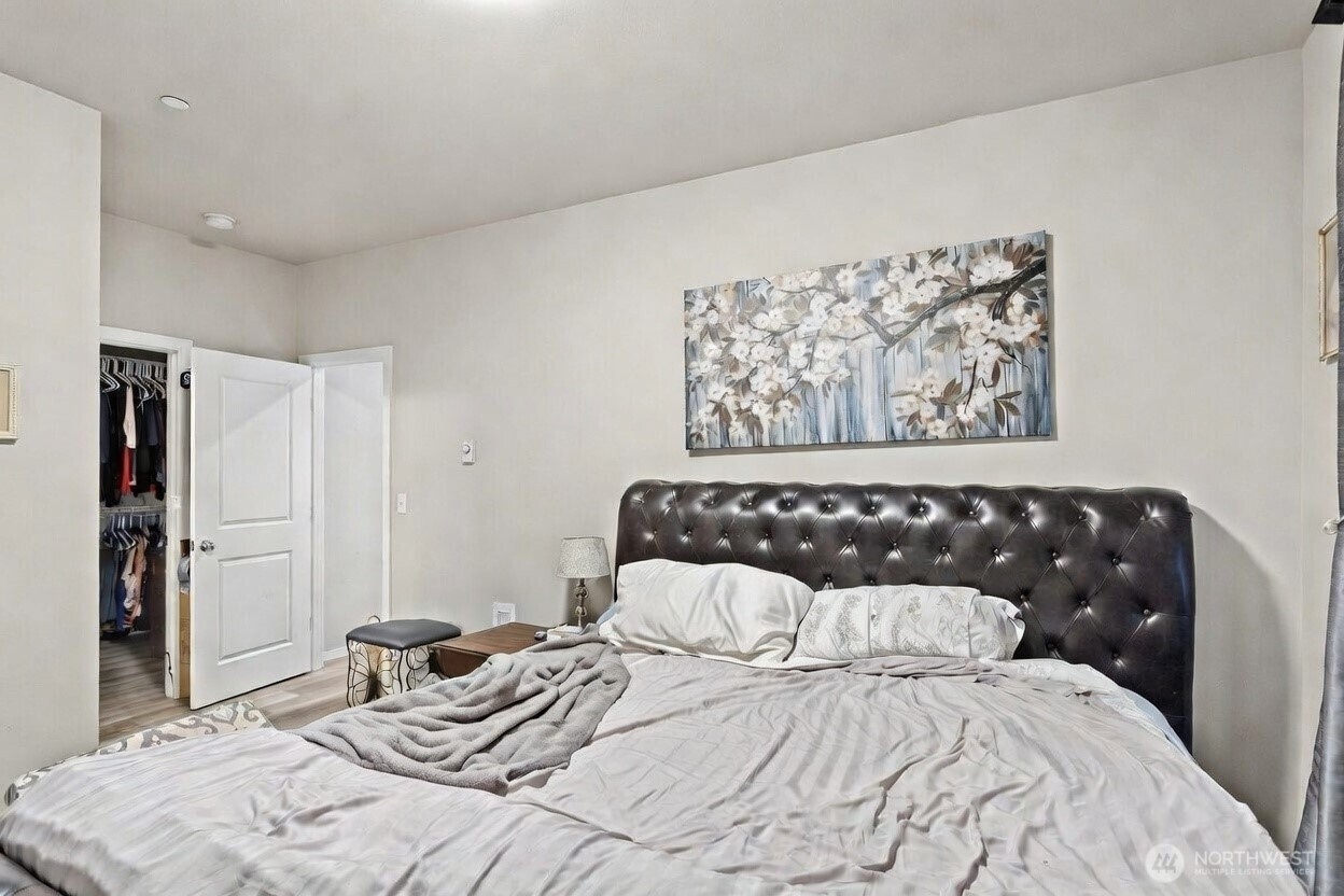 54 Basil Avenue , Shelton, WA 98584