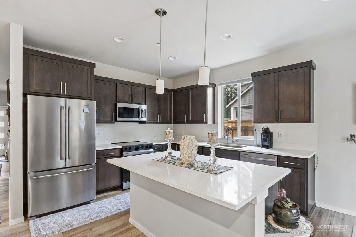 54 Basil Avenue , Shelton, WA 98584