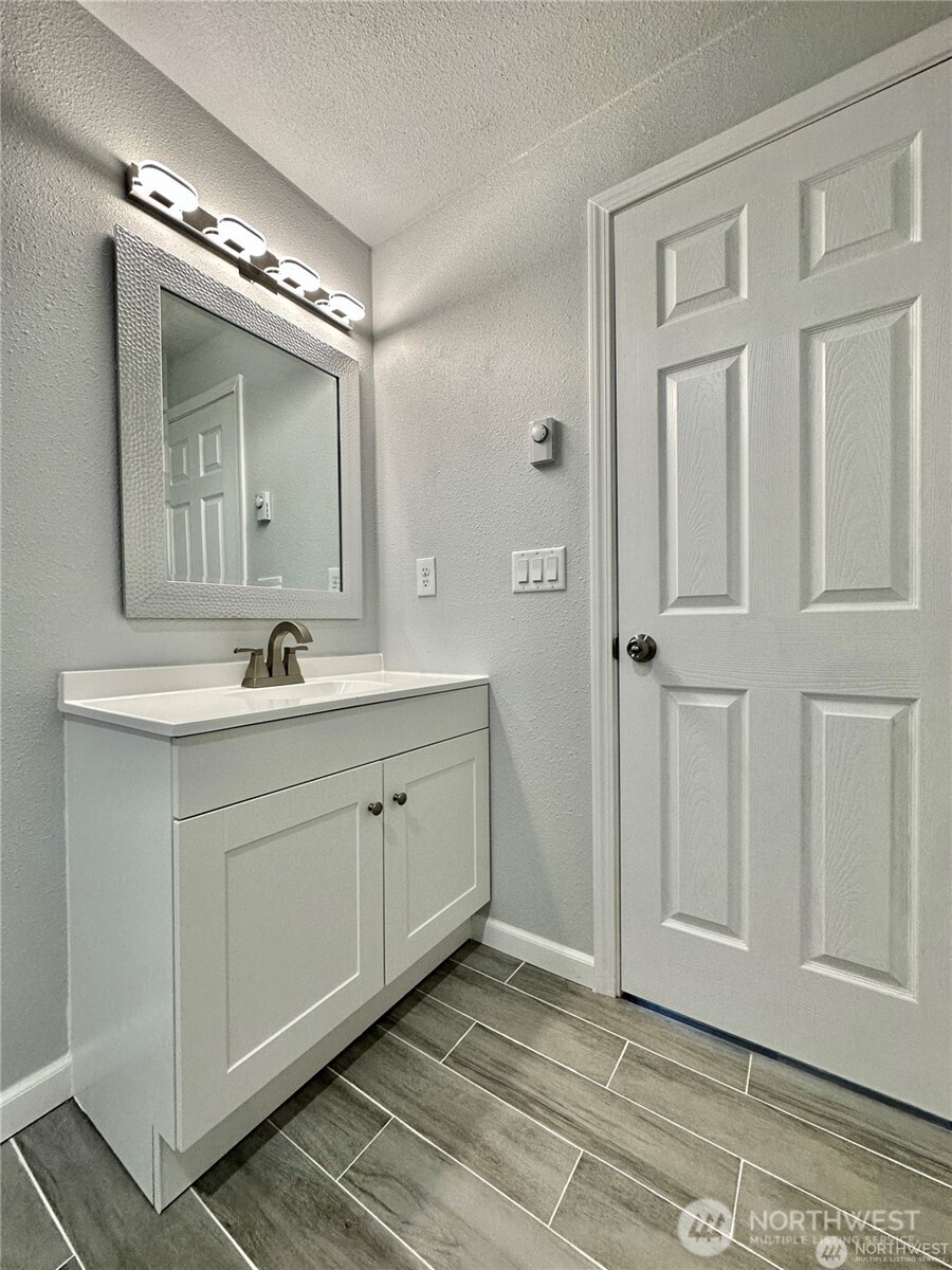 402 E 91st Street , Tacoma, WA 98445