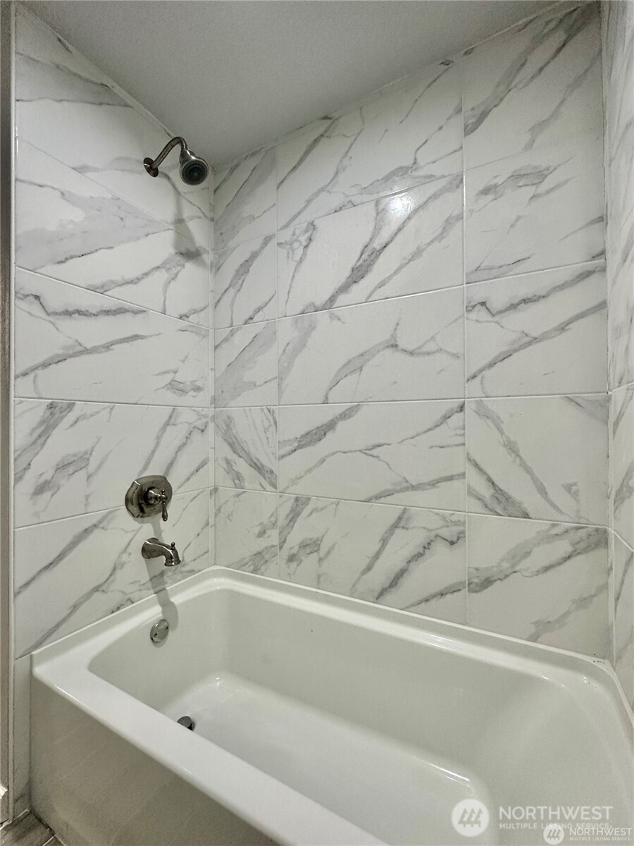 402 E 91st Street , Tacoma, WA 98445