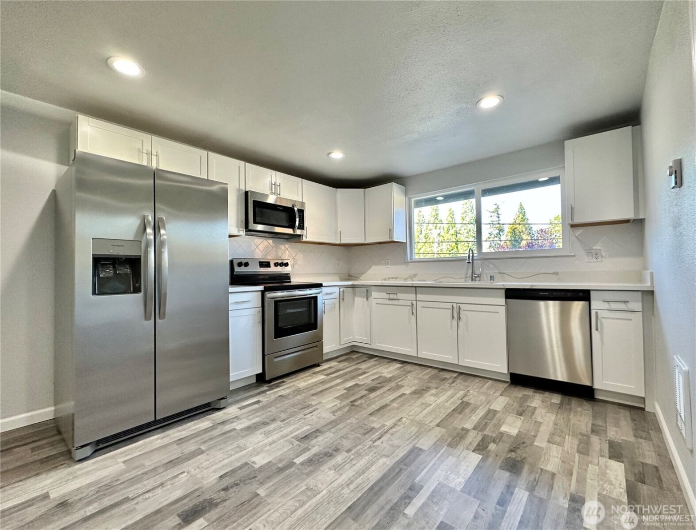 402 E 91st Street , Tacoma, WA 98445