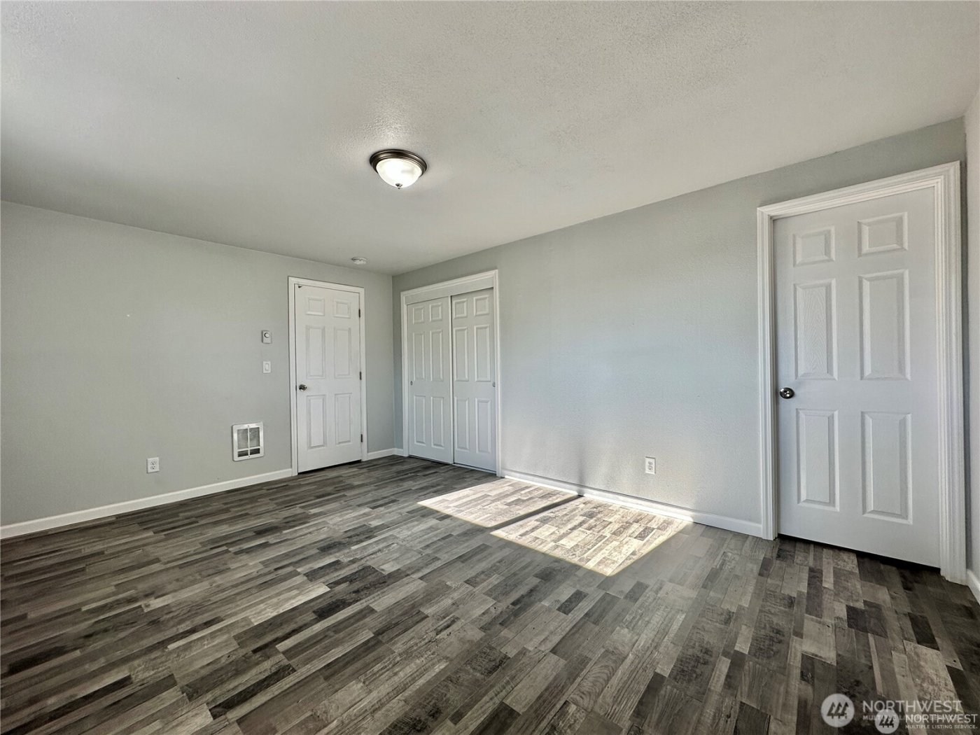 402 E 91st Street , Tacoma, WA 98445