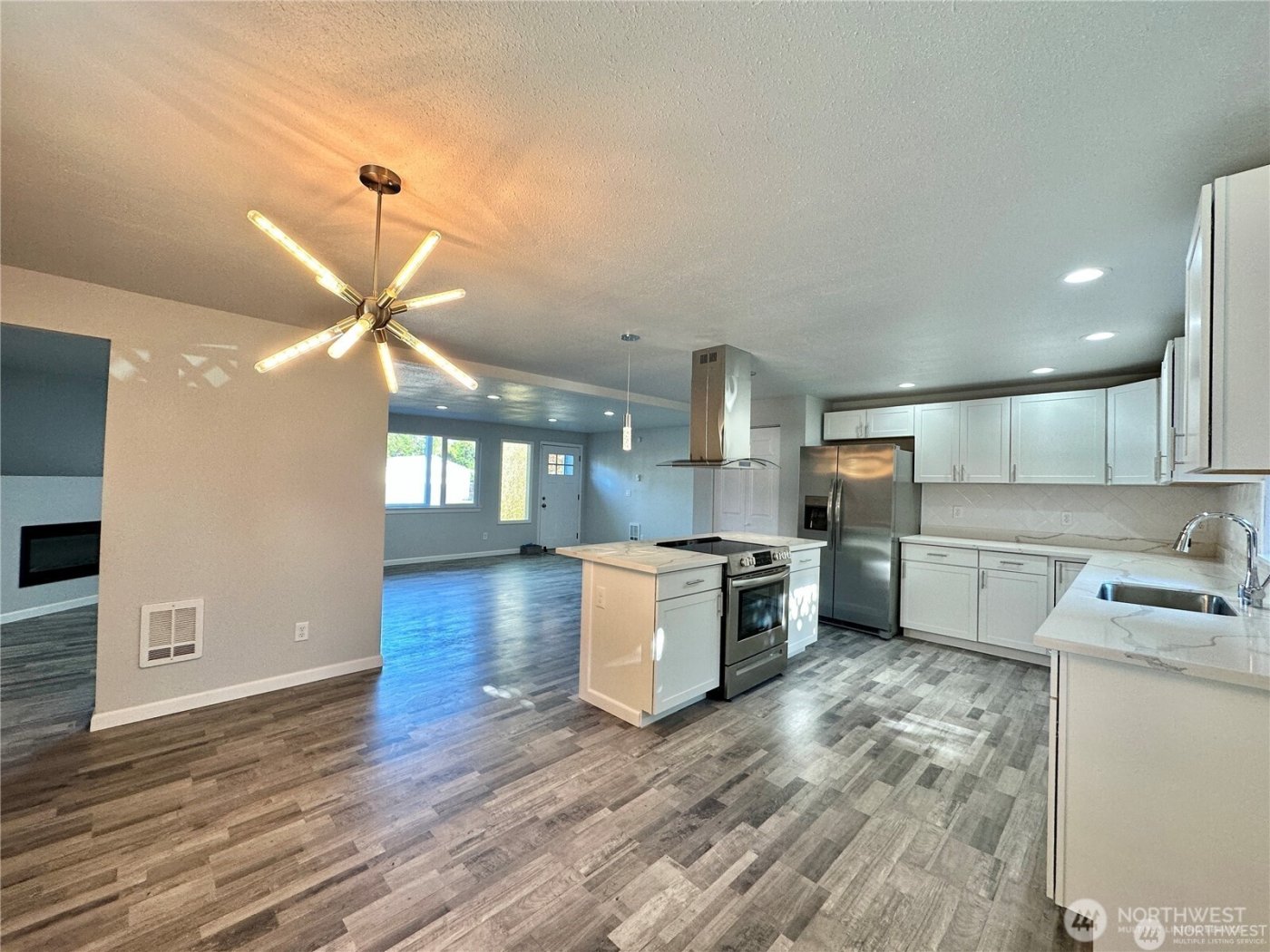 402 E 91st Street , Tacoma, WA 98445