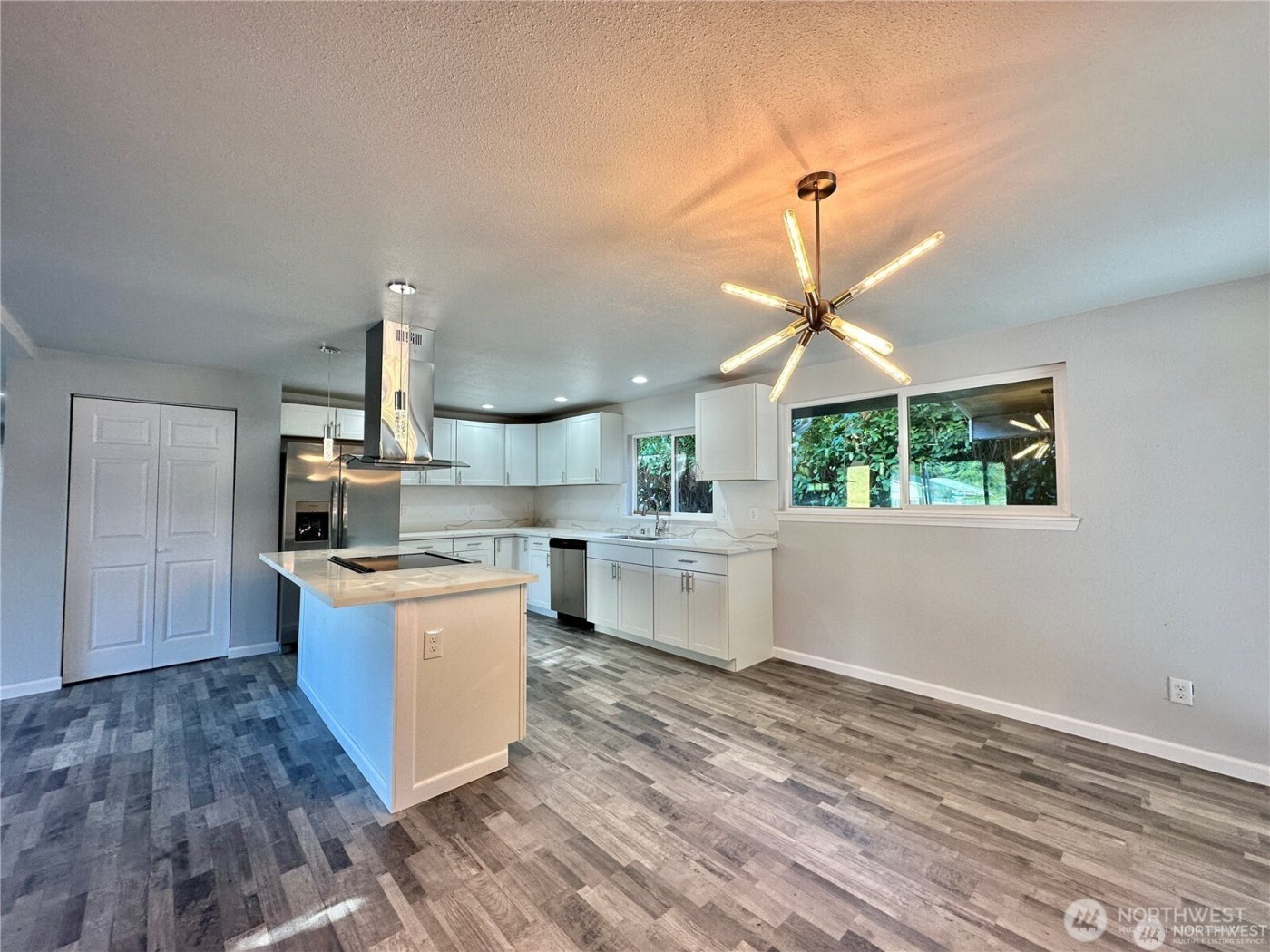 402 E 91st Street , Tacoma, WA 98445