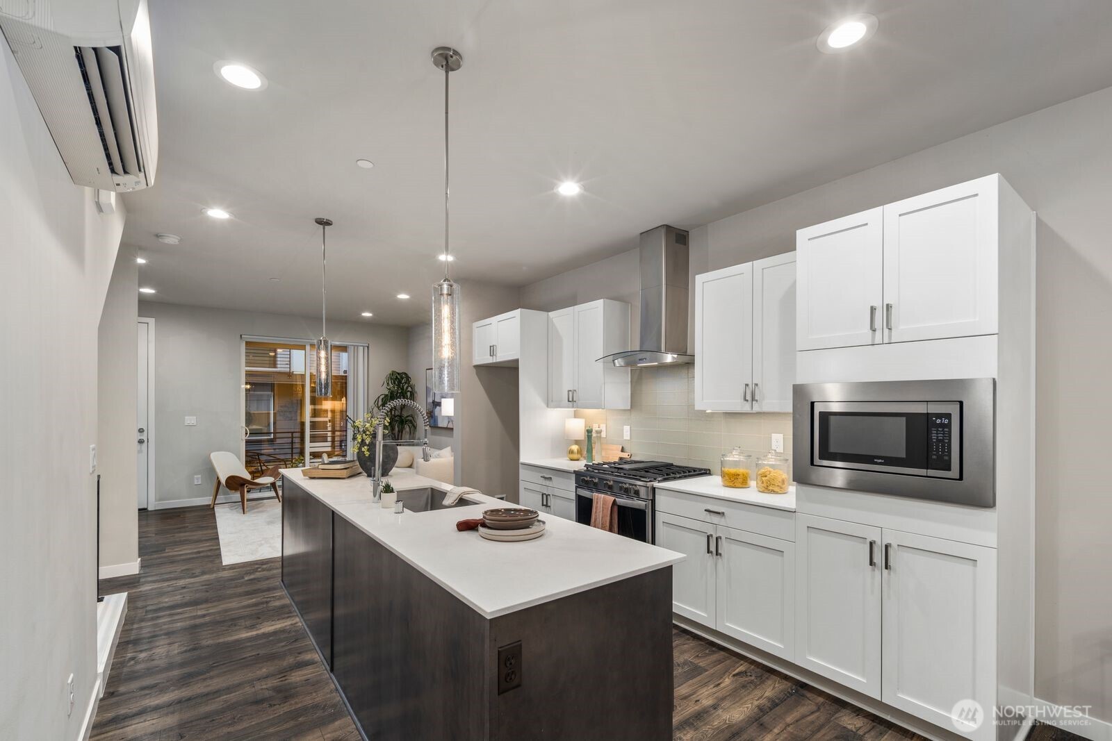 14517 1st Avenue NE #D, Shoreline, WA 98155