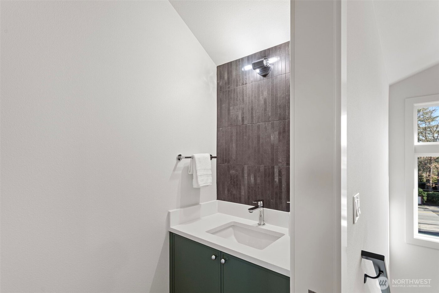 9311 132nd Avenue NE, Kirkland, WA 98033