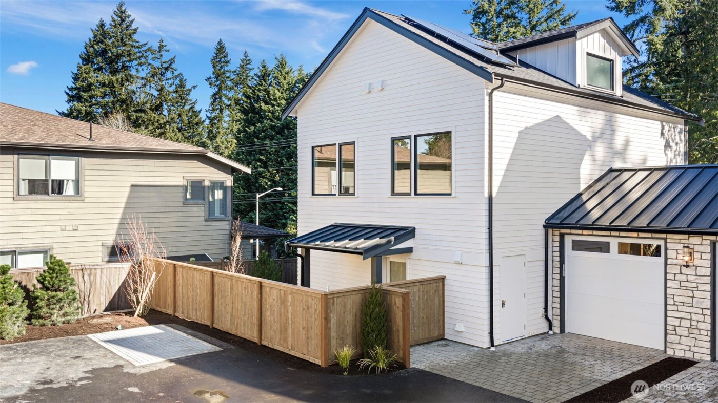 9317 132nd Avenue NE, Kirkland, WA 98033