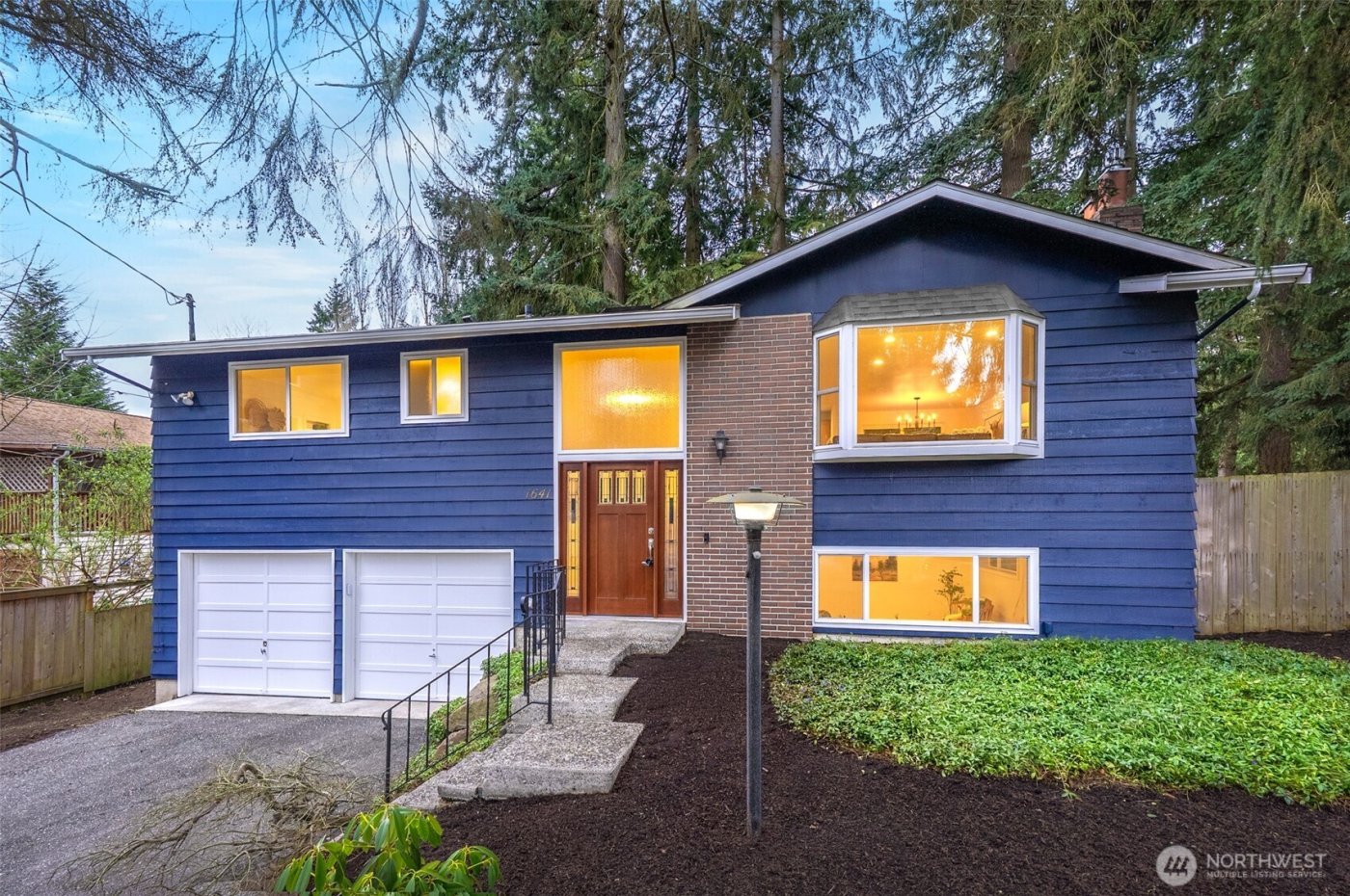 1641 N 185th Street , Shoreline, WA 98133