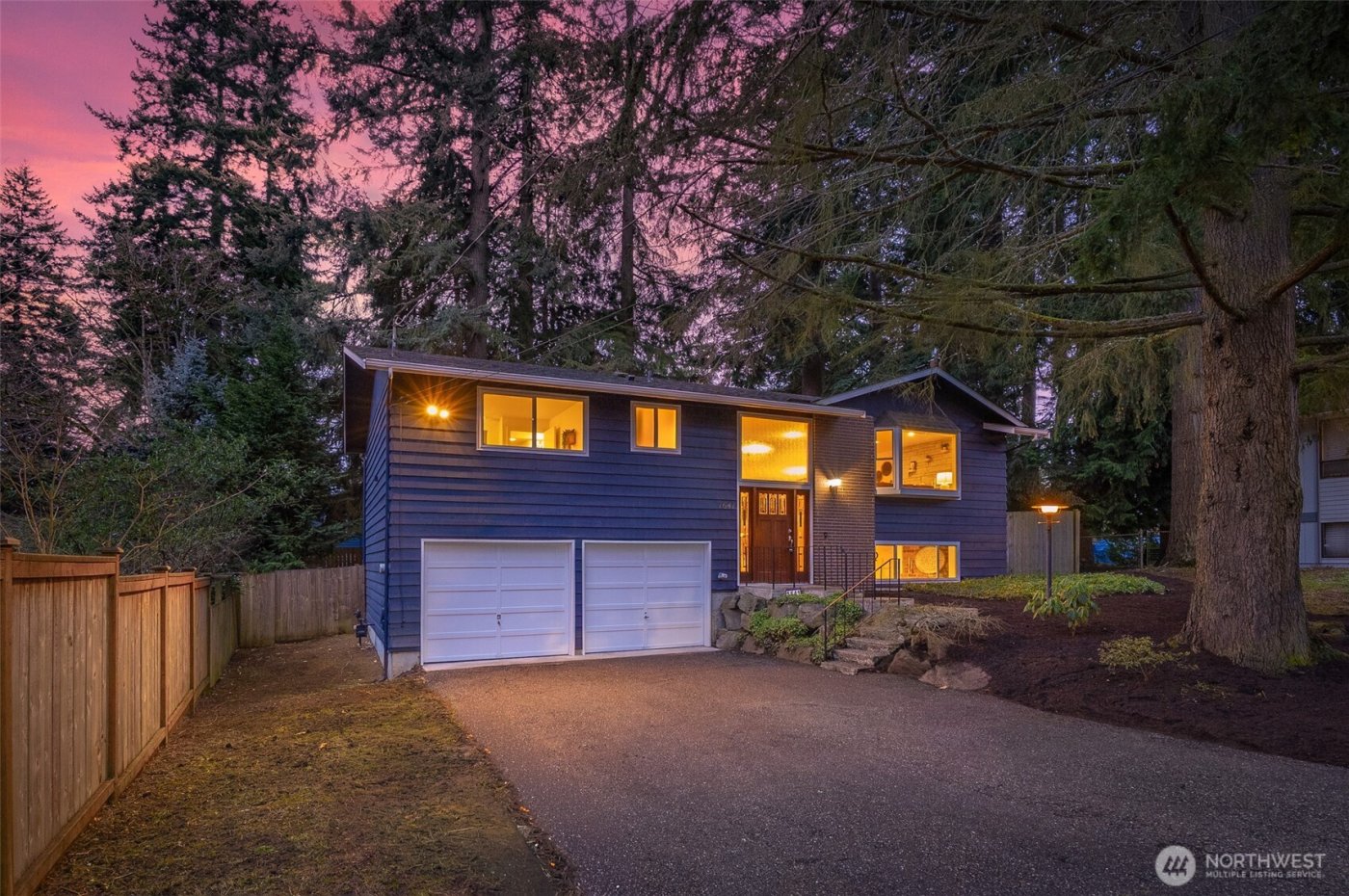 1641 N 185th Street , Shoreline, WA 98133