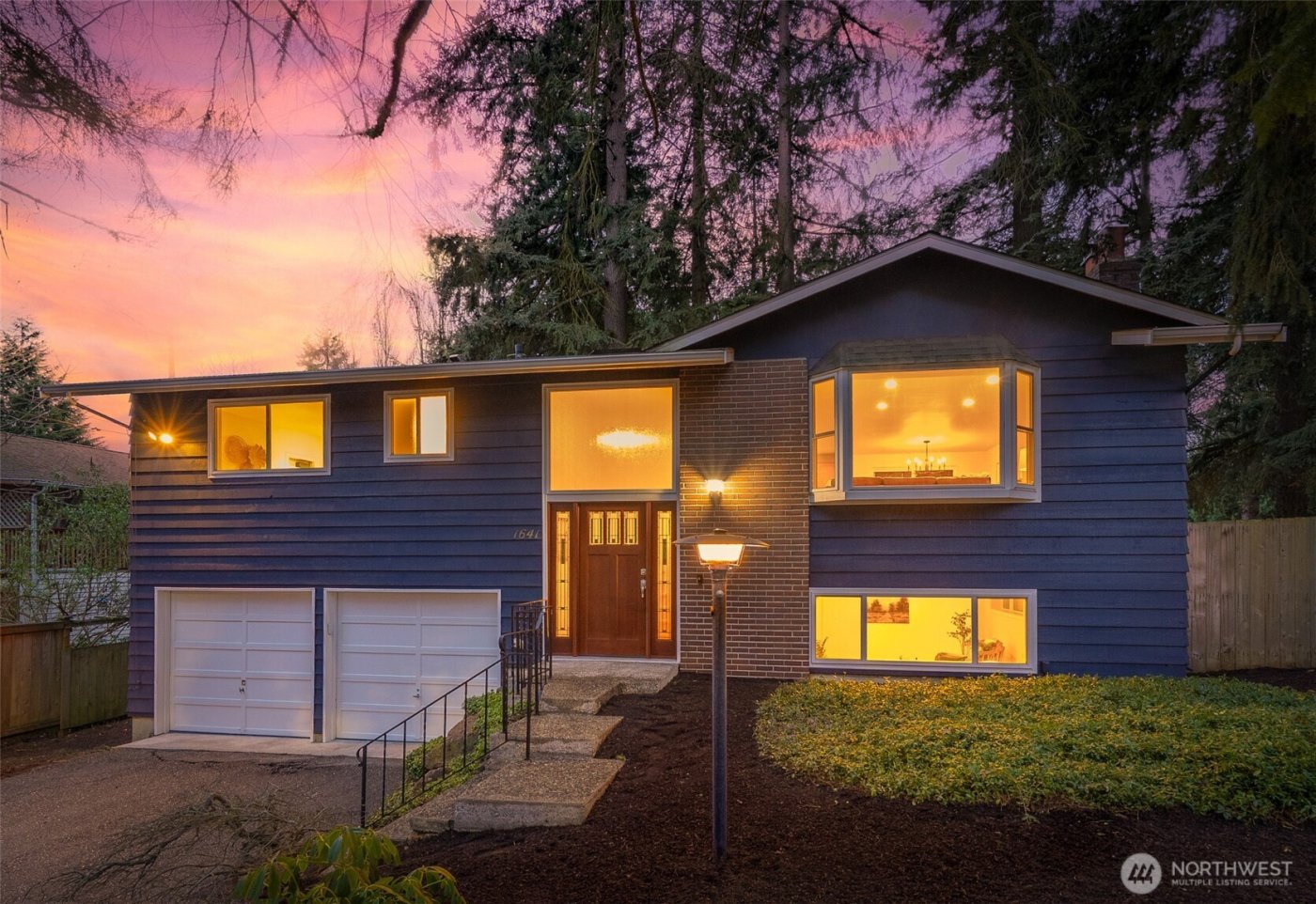 1641 N 185th Street , Shoreline, WA 98133