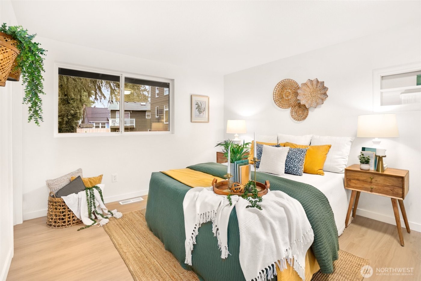 1641 N 185th Street , Shoreline, WA 98133