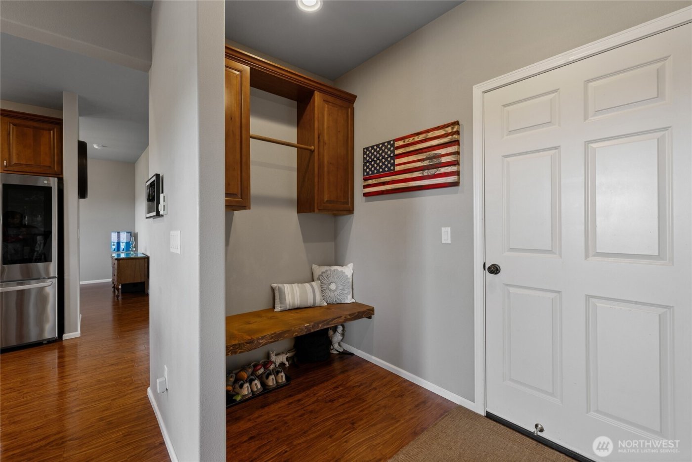 652 Joy Street , Eatonville, WA 98328