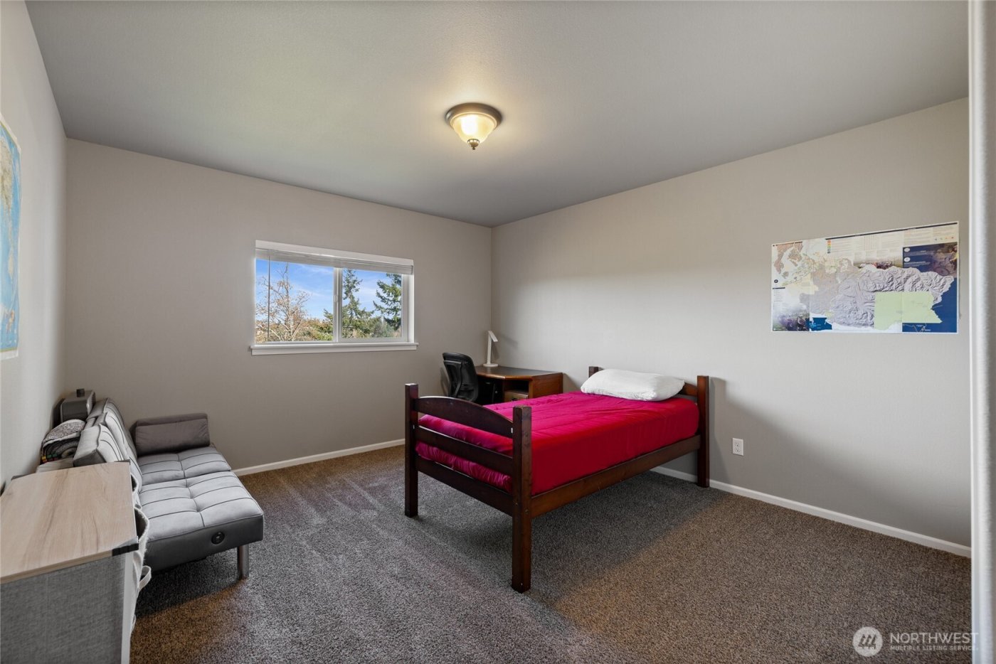 652 Joy Street , Eatonville, WA 98328