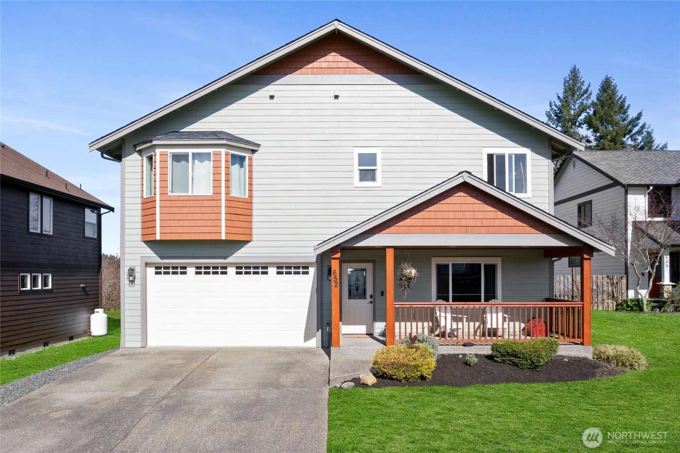 652 Joy Street , Eatonville, WA 98328