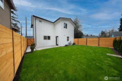 12531 25th Avenue NE #C, Seattle, WA 98125 - Photo 4