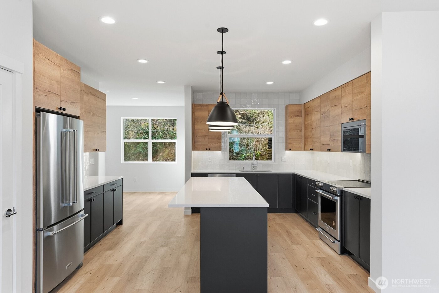 720 Newport Way NW, Issaquah, WA 98027