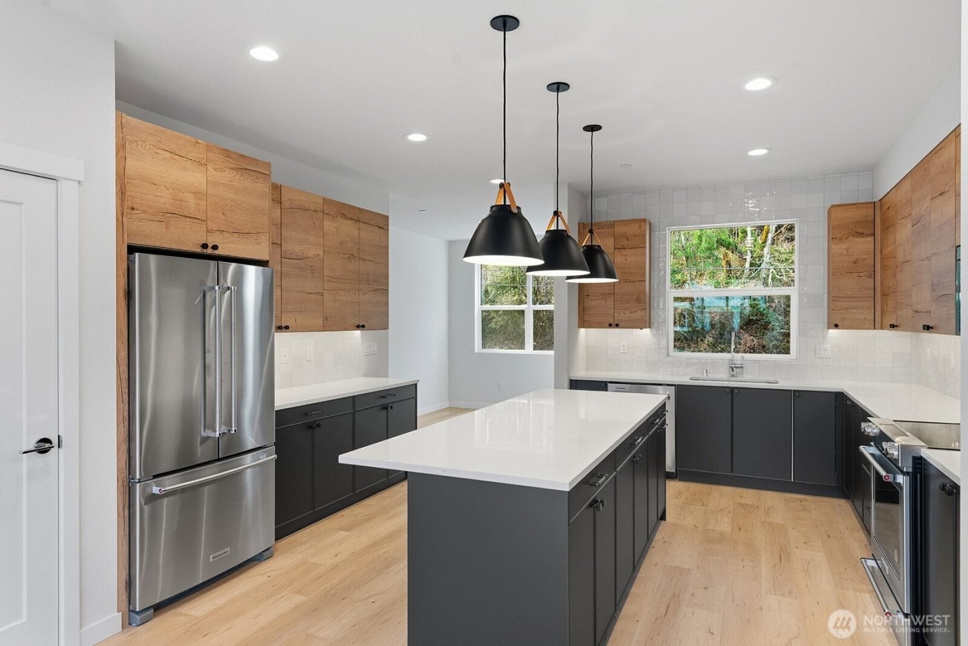 720 Newport Way NW, Issaquah, WA 98027