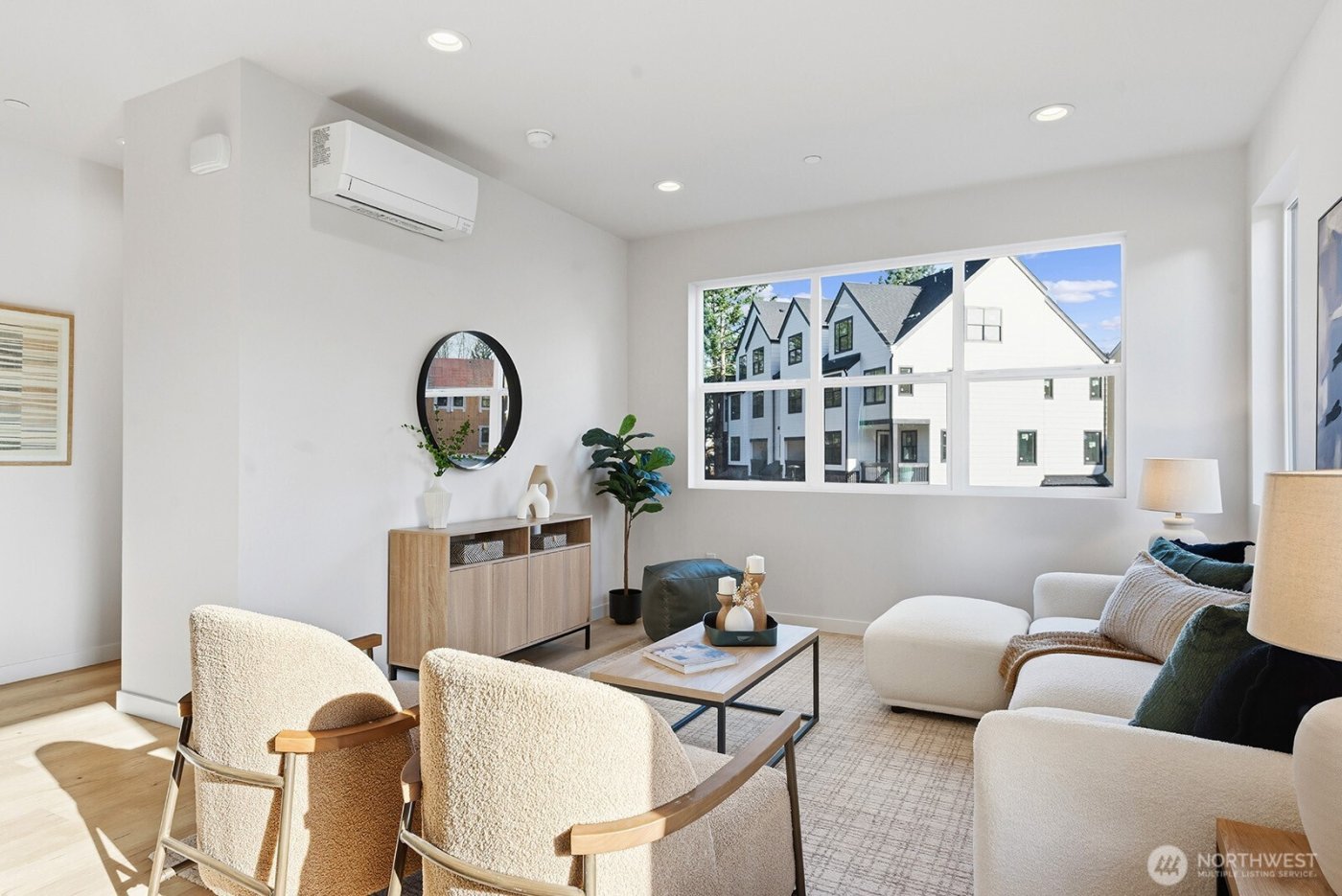 714 Newport Way NW, Issaquah, WA 98027