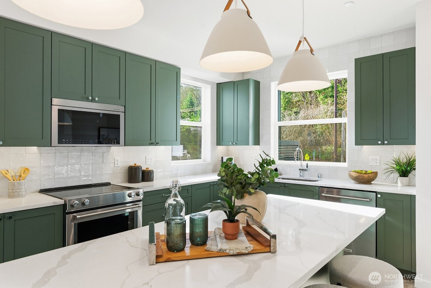 714 Newport Way NW, Issaquah, WA 98027