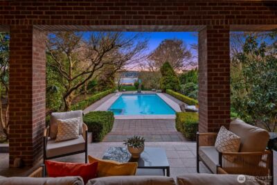 3925 NE Surber Drive , Seattle, WA 98105