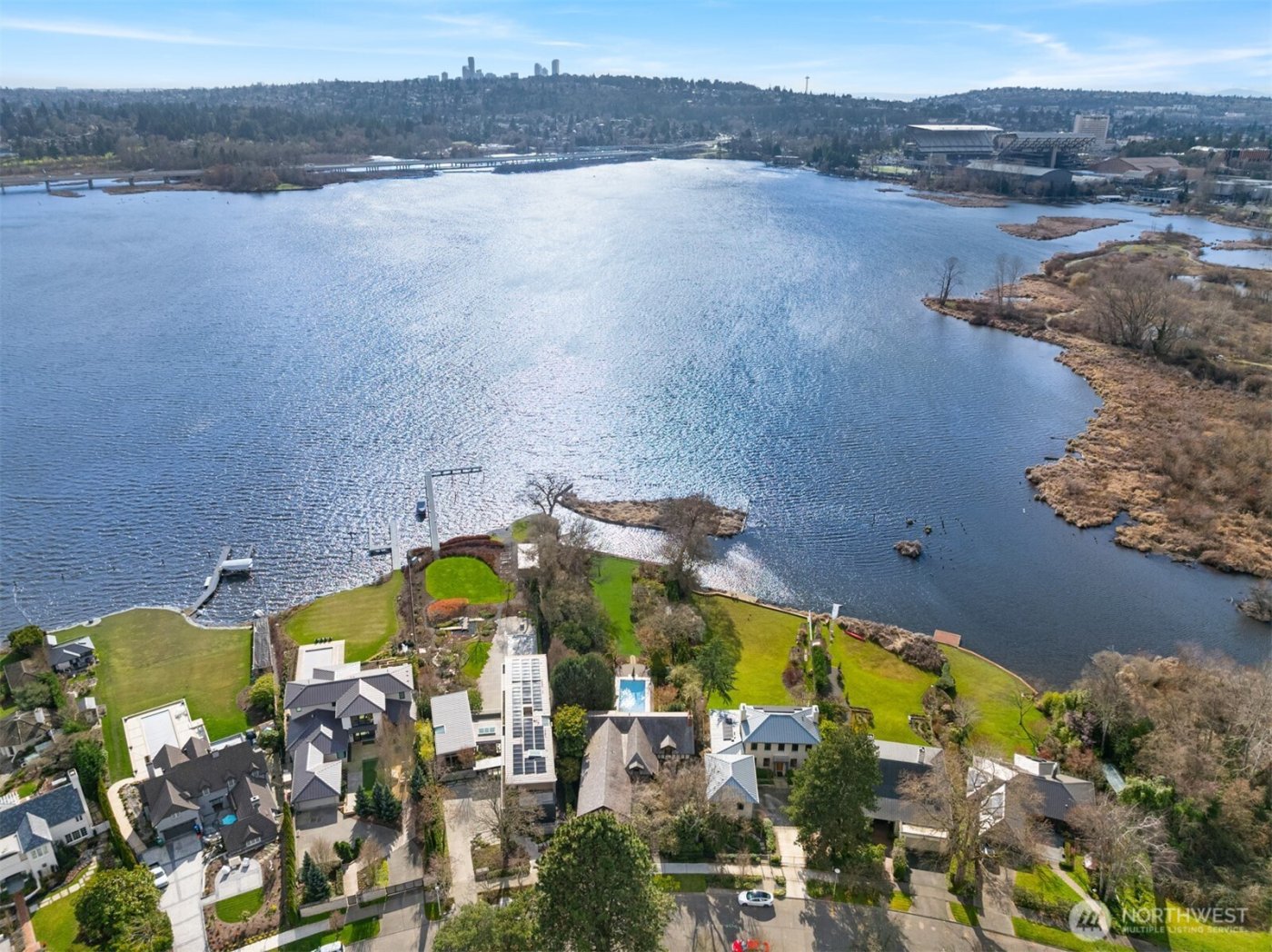 3925 NE Surber Drive , Seattle, WA 98105