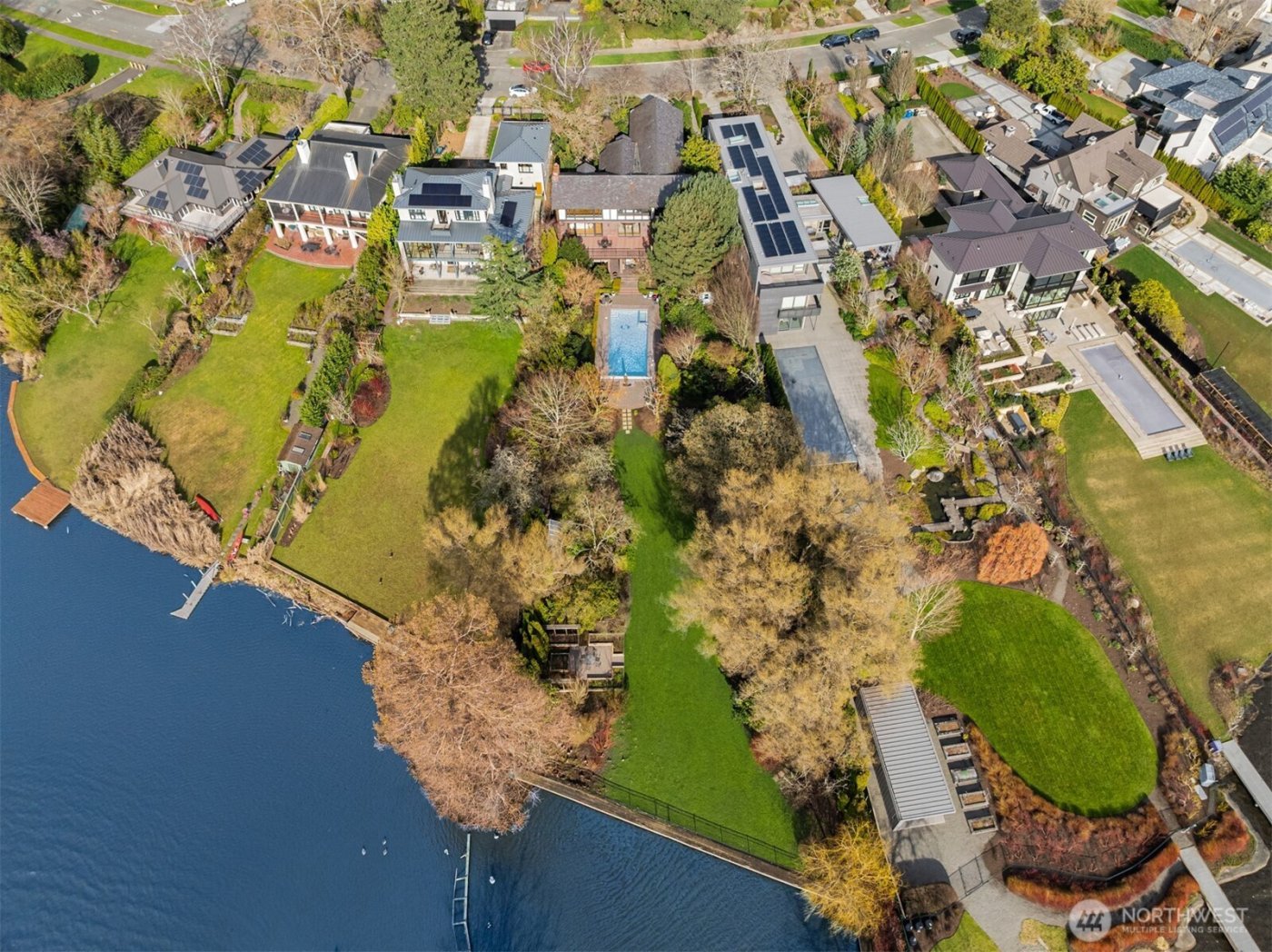 3925 NE Surber Drive , Seattle, WA 98105