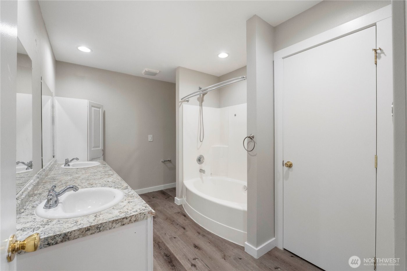 8213 209th Avenue Ct E, Bonney Lake, WA 98391