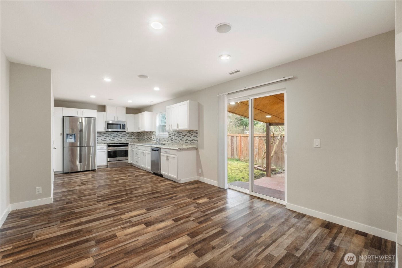 8213 209th Avenue Ct E, Bonney Lake, WA 98391