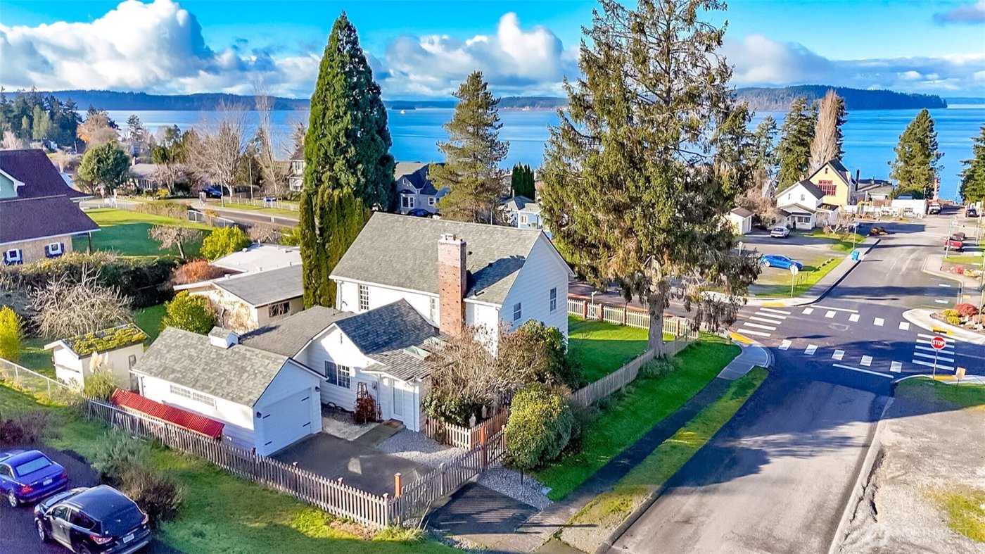 1514 Rainier Street , Steilacoom, WA 98388