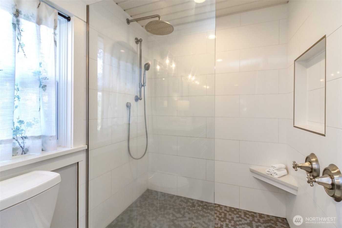 1514 Rainier Street , Steilacoom, WA 98388