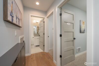 3015 61st Avenue SW #B, Seattle, WA 98116 - Photo 18