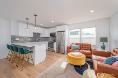 3015 61st Avenue SW #B, Seattle, WA 98116 - Photo 2