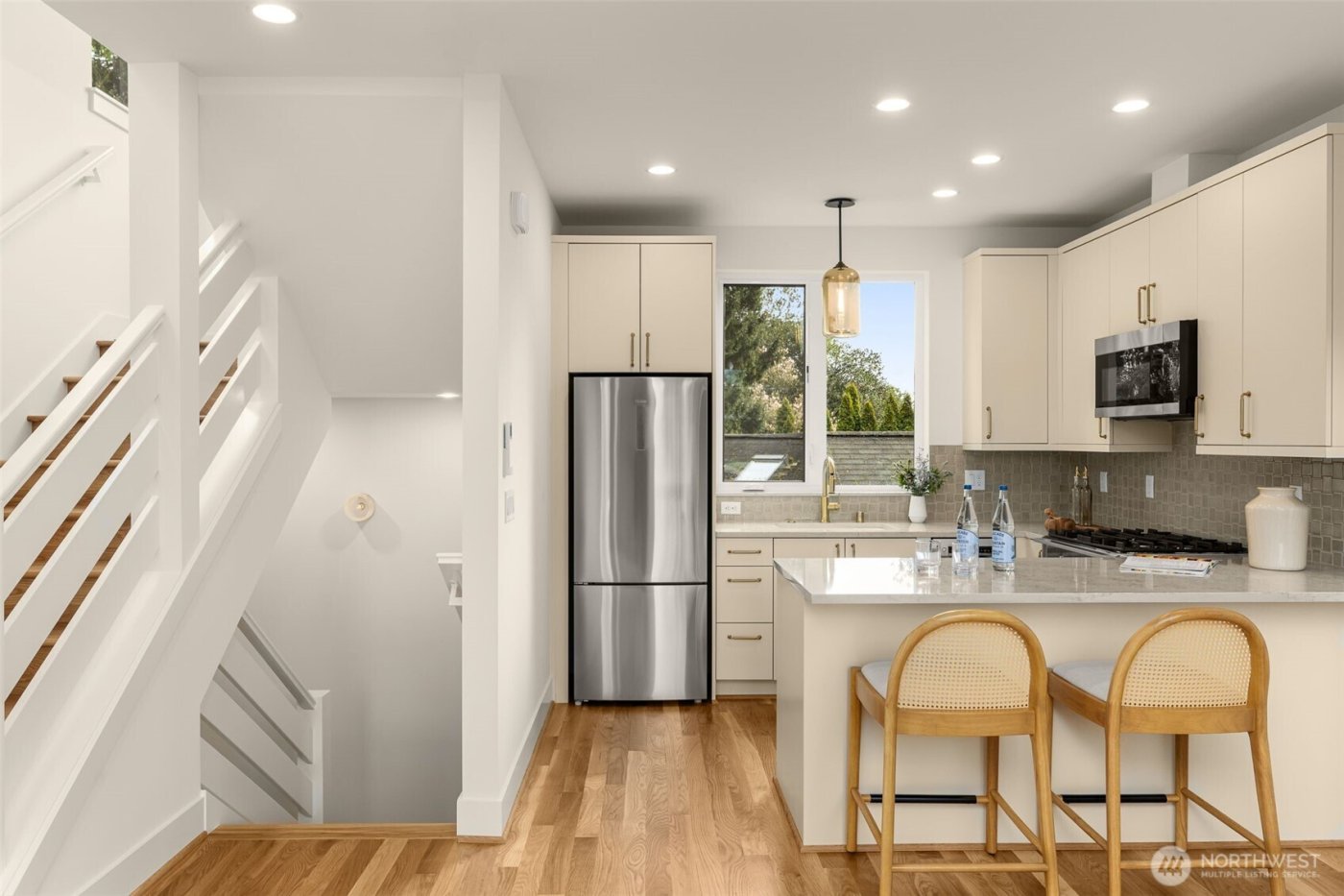 2844 35th Avenue W #B, Seattle, WA 98199