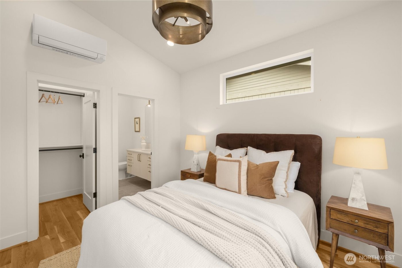 2844 35th Avenue W #B, Seattle, WA 98199