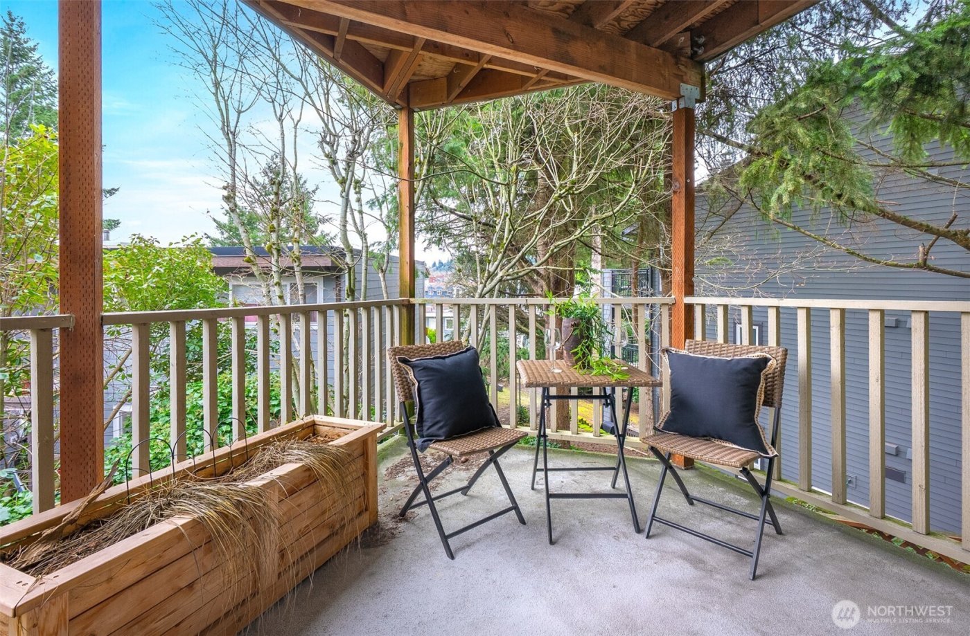 12003 100th Avenue NE #202, Kirkland, WA 98034